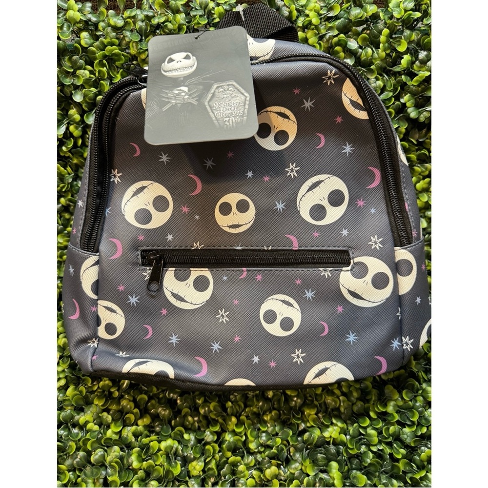 Gray Backpack With Skull Pattern - image 1